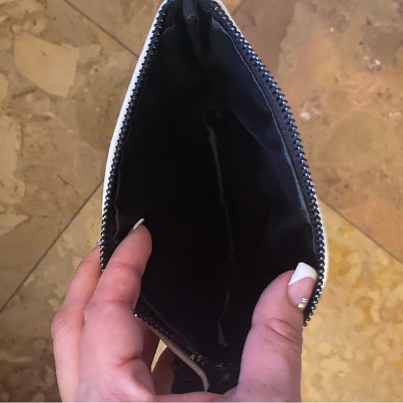 SkinMedica cosmetics bag - Picture 4 of 7